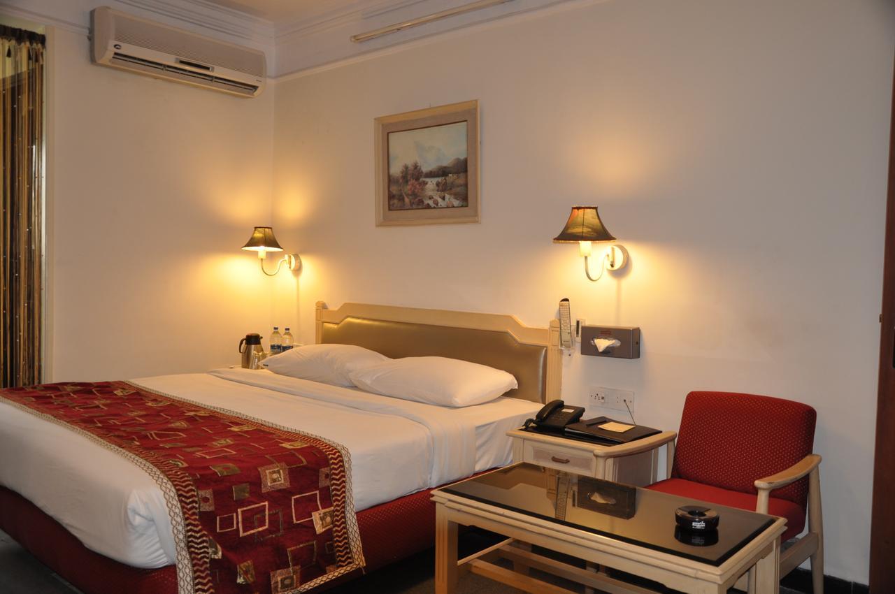 Hotel Sovereign Даман Экстерьер фото