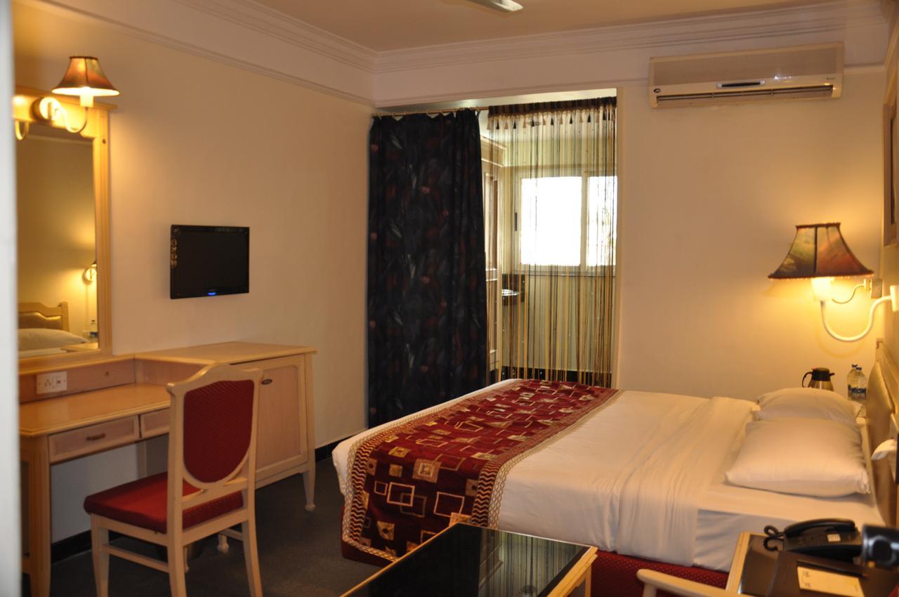 Hotel Sovereign Даман Экстерьер фото