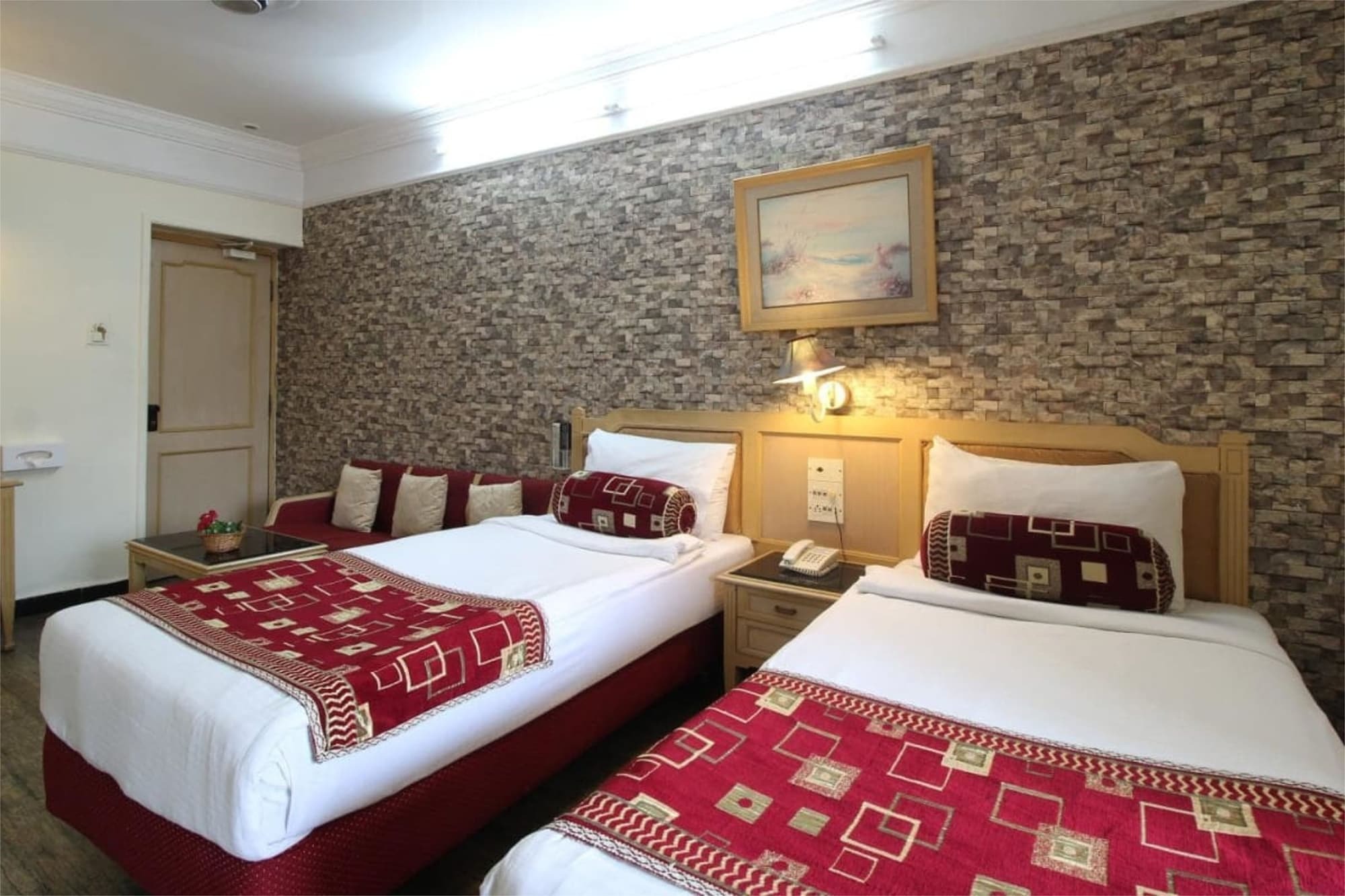 Hotel Sovereign Даман Экстерьер фото